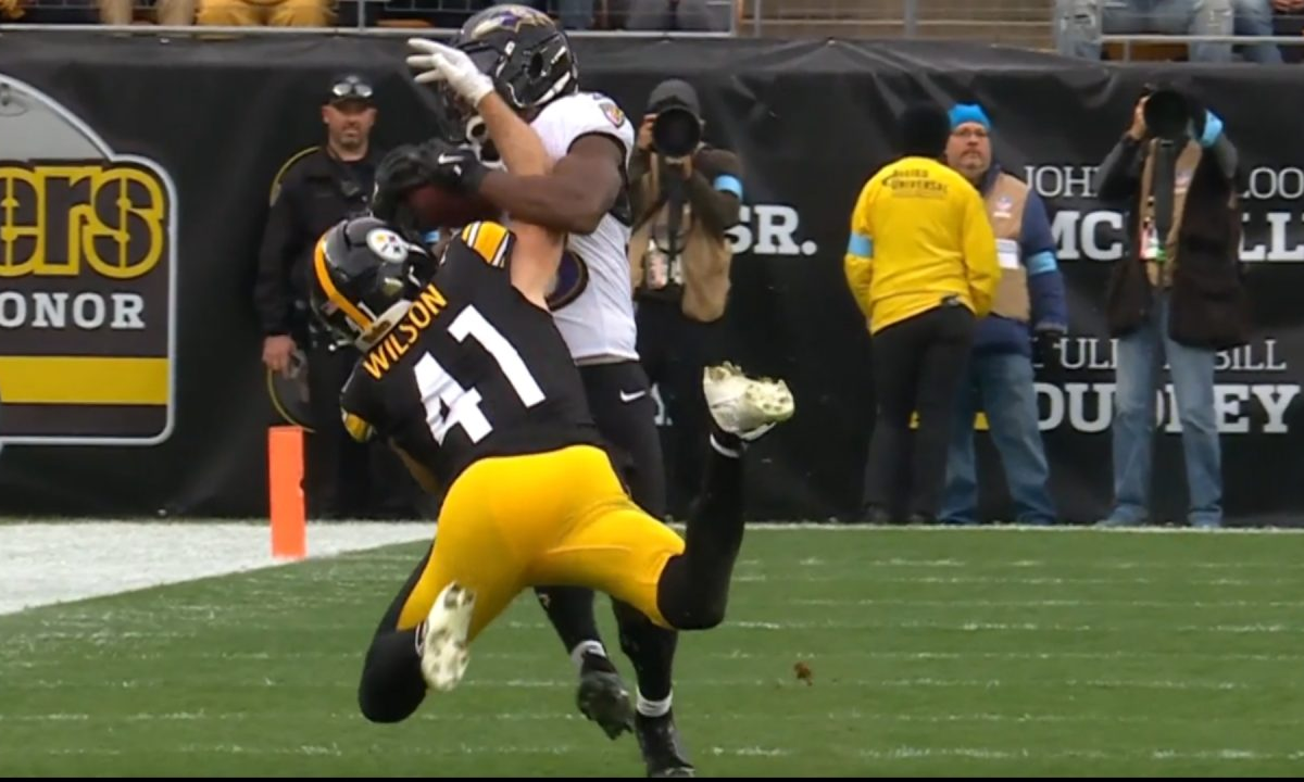 Steel City Lockdown: Defense Forces 3 Turnovers as Steelers Battle Texans in Playoff Thriller