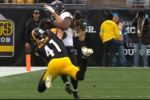 Steel City Lockdown: Defense Forces 3 Turnovers as Steelers Battle Texans in Playoff Thriller
